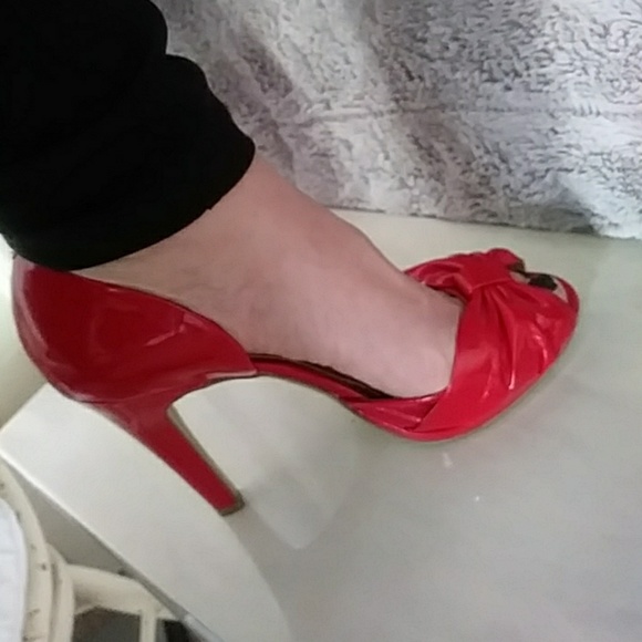 Red heels - Picture 3 of 3